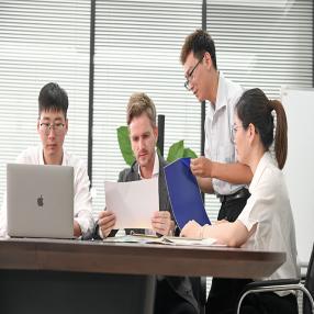 لدينا فريق قوي للبحث والتطوير، ويمكننا تطوير وإنتاج المنتجات وفقًا لذلك....